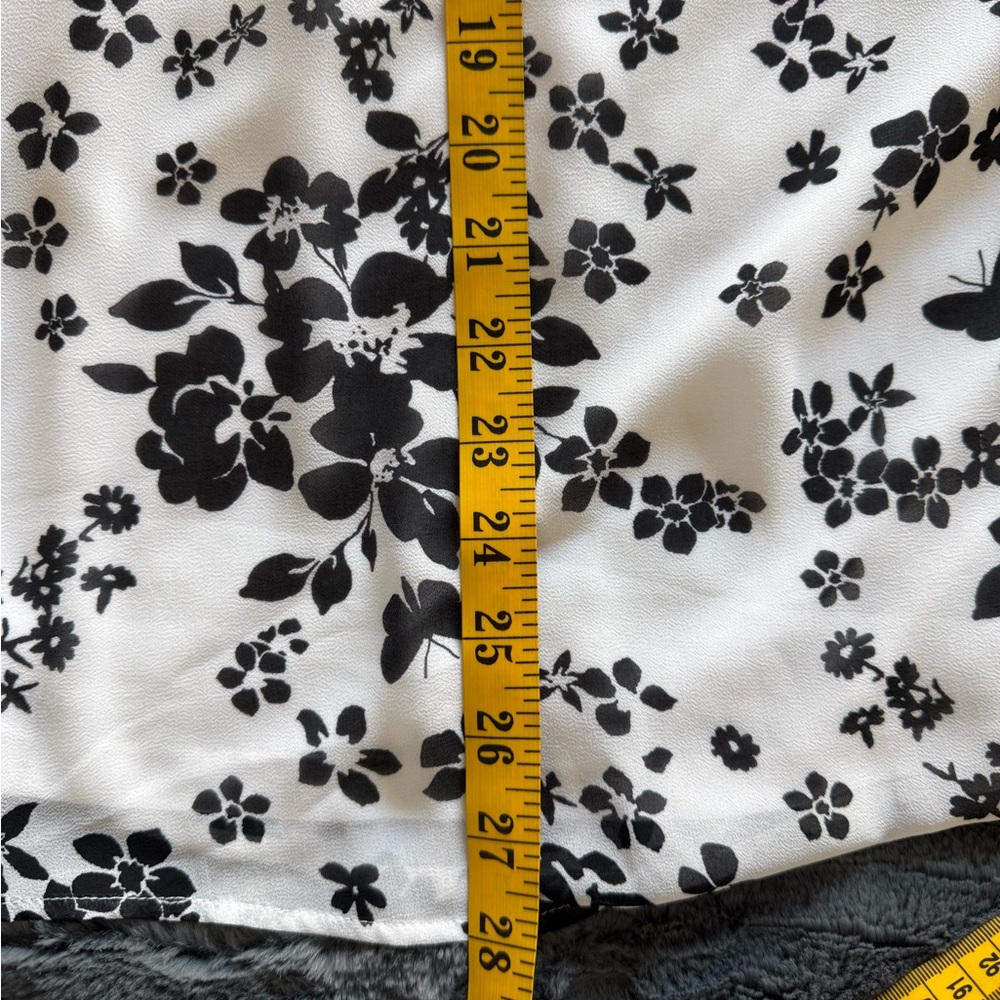 Lane Bryant Black and White Floral Blouse - Picture 8 of 9